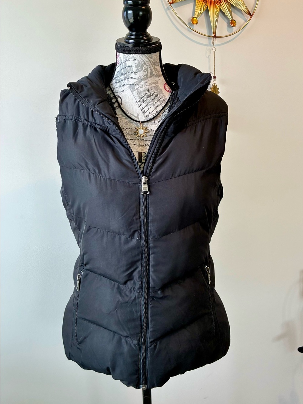 Banana Republic Black Hooded Puffer Vest - Women's Quilted Shell